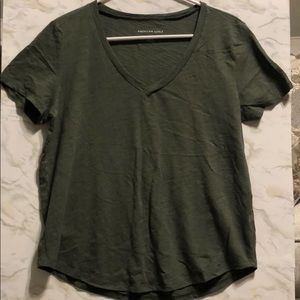 AE NWOT v-neck